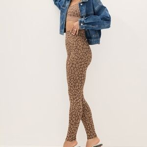 PINK Victoria's Secret Seamless Contour Leggings